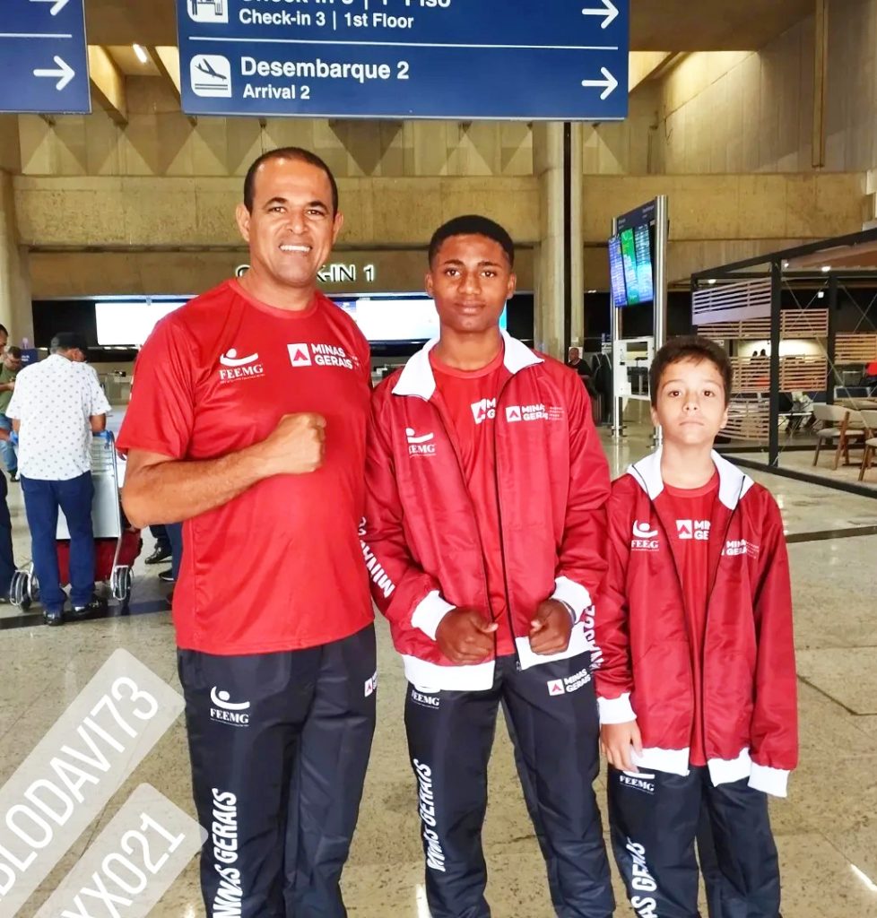 Equipe de estudantes-atletas de Belo Horizonte representam Minas Gerais na  modalidade de futsal Jogos Escolares Brasileiros 2023